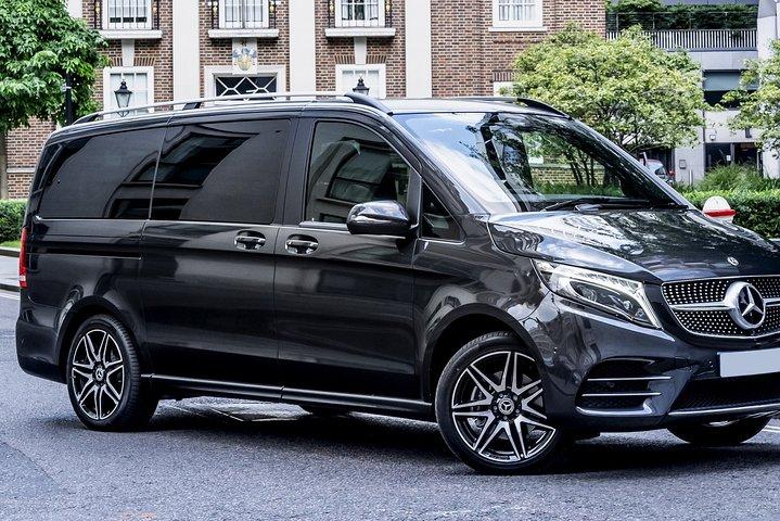 Departure Transfer: Bordeaux to Airport BOD by Luxury Van