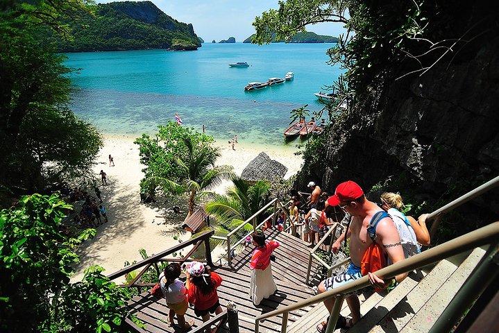 Koh Samui to Angthong Marine Park Cruise Tour By Red Baron Chinese Sailboat