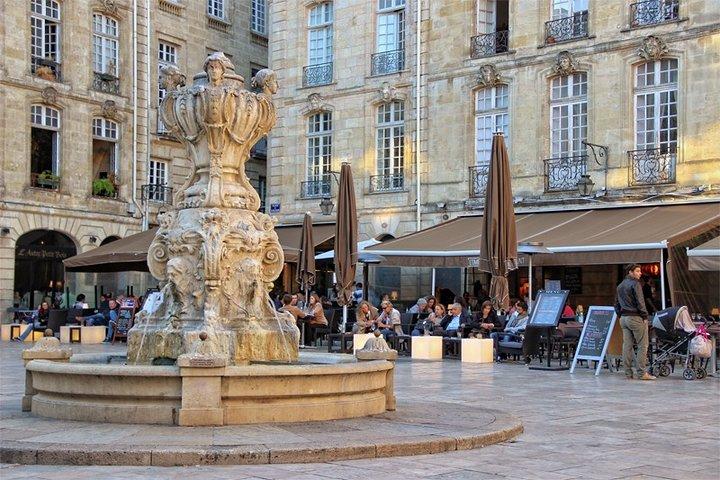 Airport Transfer: Bordeaux Airport BOD to Bordeaux by Luxury Car