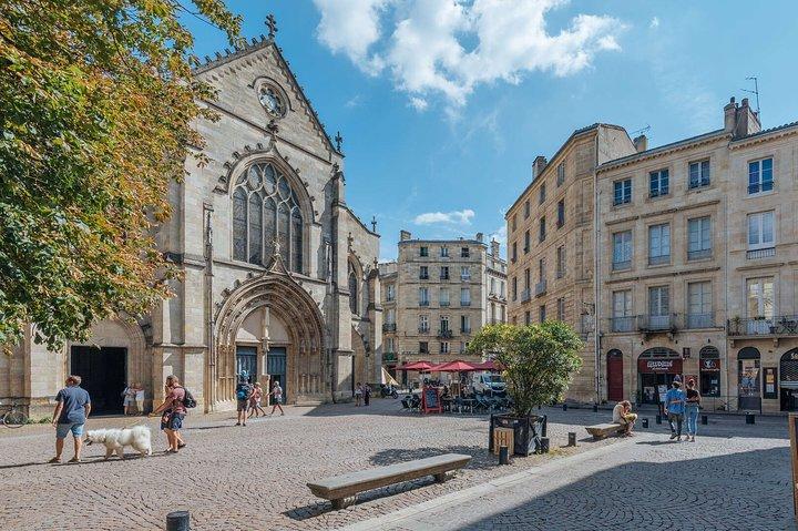 Bordeaux Airport Transfers: Bordeaux to Bordeaux Airport BOD in Luxury Van