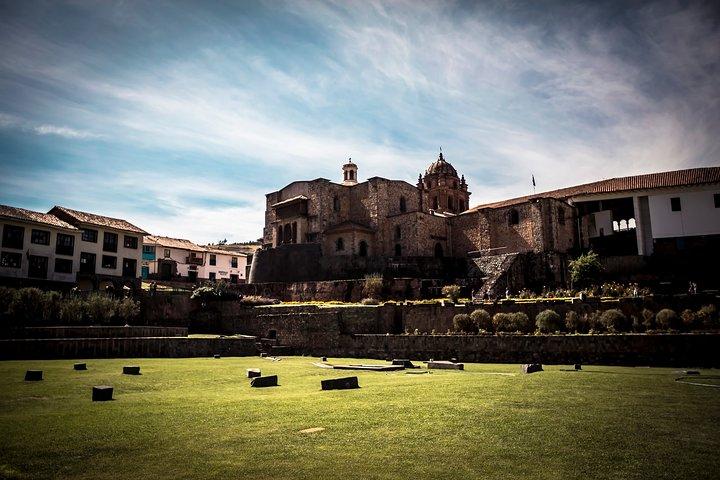 Private Walking Tour to Coricancha, Cusco Cathedral and San Pedro Local Market