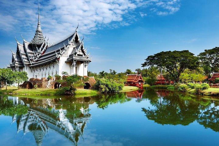 Arrival Private Transfers from Bangkok Airport BKK to Bangkok in Luxury Van