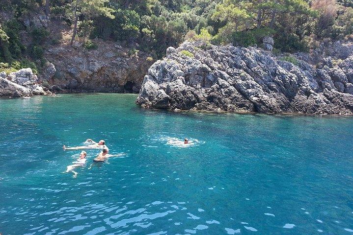 Kusadasi Aegean Sea Full-Day Boat Trip with Lunch