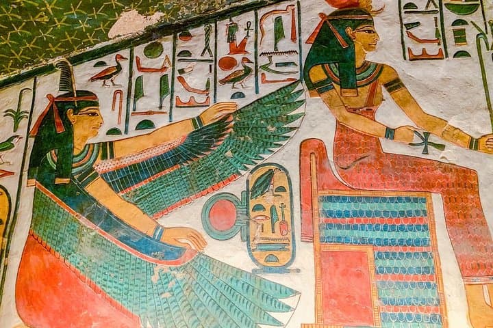 From Luxor: Habu Temple,Valley of the Artisans,Valley of the Queens-Private Tour