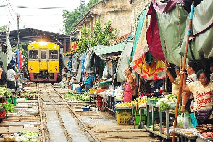 Bangkok Market Experience: Amphawa & Maeklong Railway Market