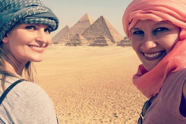 Cairo : 3 Days Giza Pyramids , Egyptian Museum + Overnight in the white desert