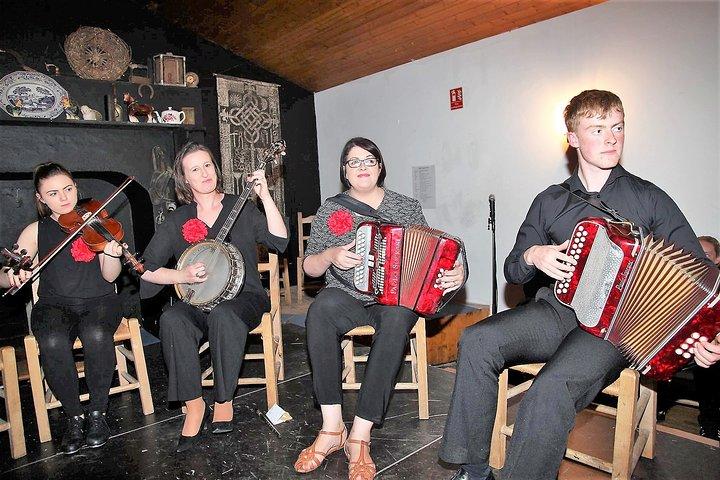 Irish traditional music, song & dance. Galway. Guided. 2 hours.