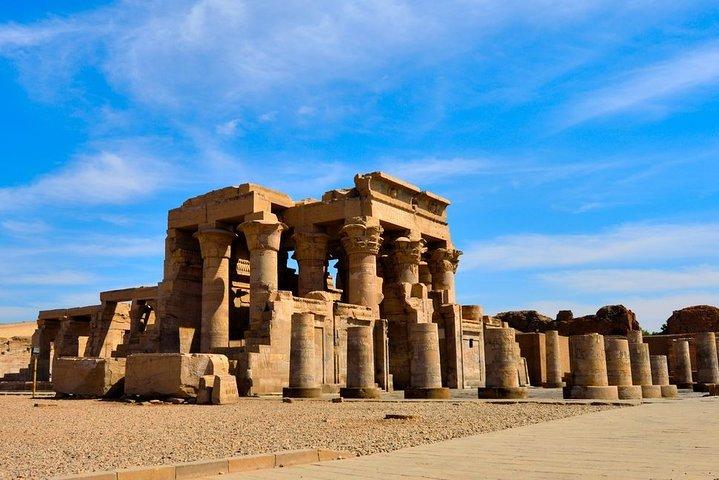 From Luxor: Private Day Trip to Edfu and Kom Ombo