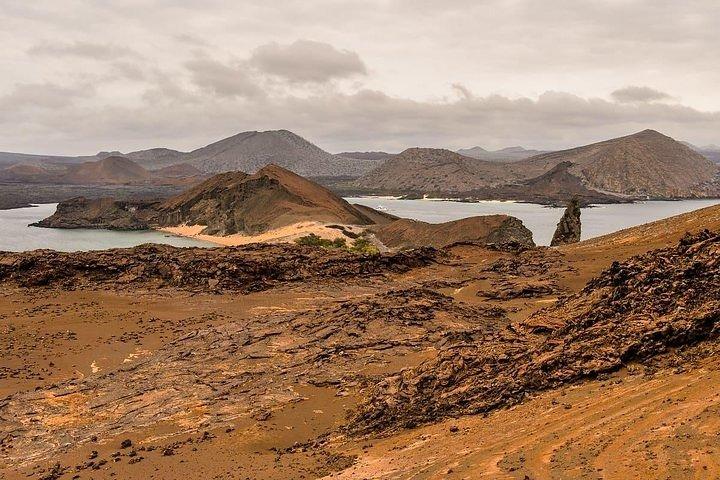Full Day Bartolome Island & Sullivan Bay