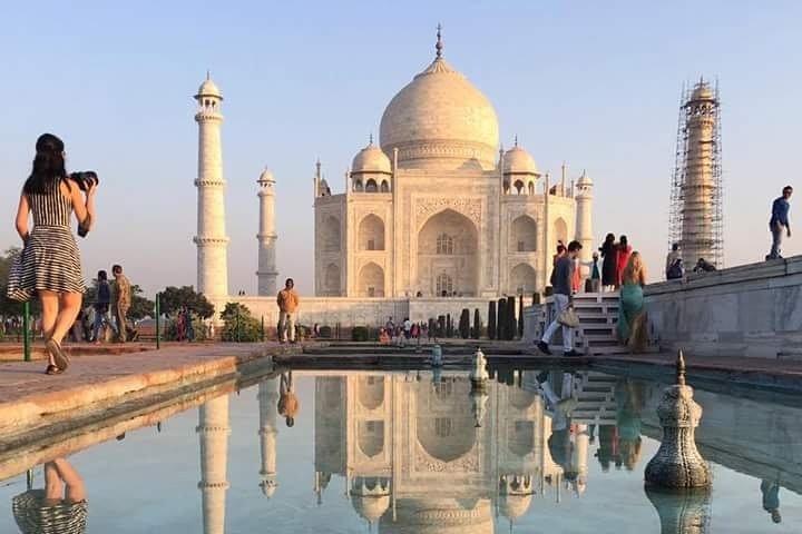 Private Day Trip to Taj Mahal & Agra From Jaipur