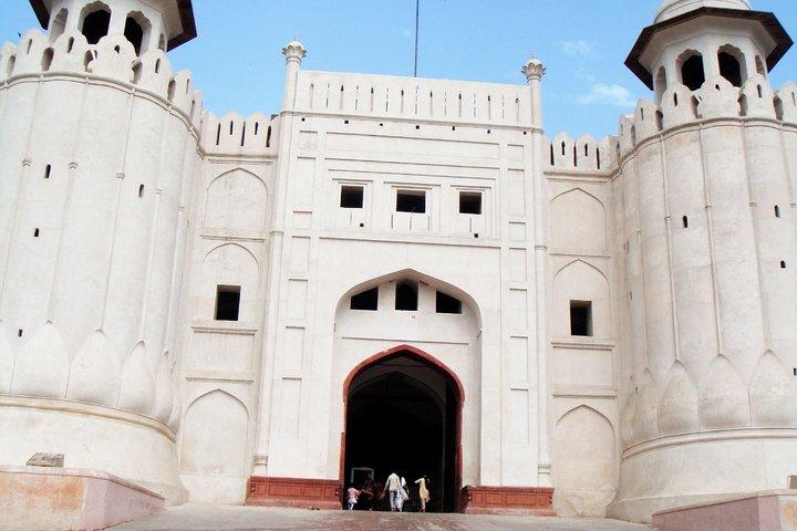 Discover Lahore City With Wagah Border & Lahore Fort - Full Day Trip