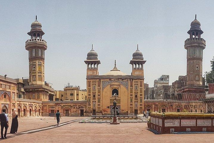 Discover Lahore City With Wagah Border & Lahore Fort - Full Day Trip