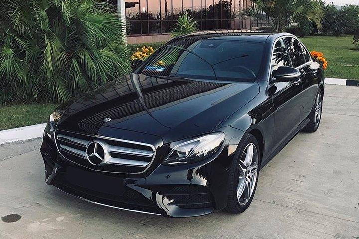 Arrival Private Transfers: Bristol Airport BRS to Bristol City in Business Car