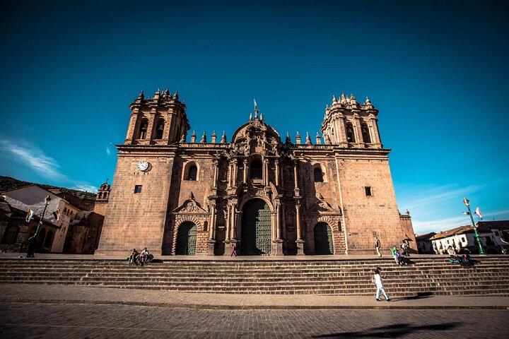 Private Walking Tour to Coricancha, Cusco Cathedral and San Pedro Local Market