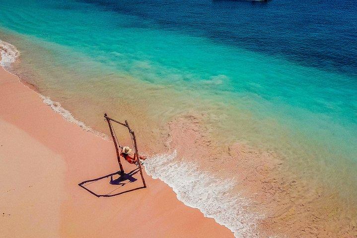 Pink Beach & Southeast Gili Islands Snorkeling Tour