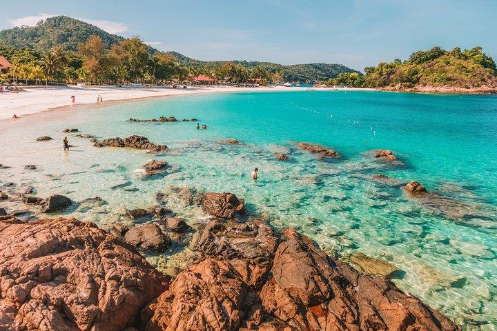Pink Beach & Southeast Gili Islands Snorkeling Tour