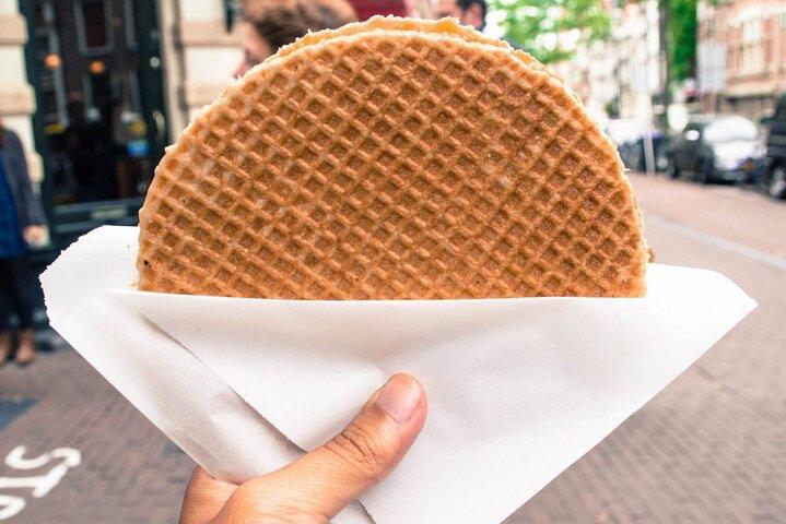 Private tour from Rotterdam to Windmills of Kinderdijk & Gouda Cheese Experience