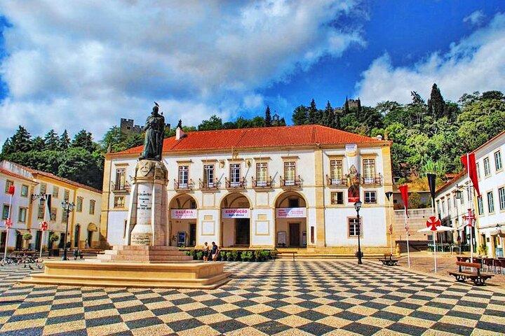Knights Templar private day tour from Lisbon