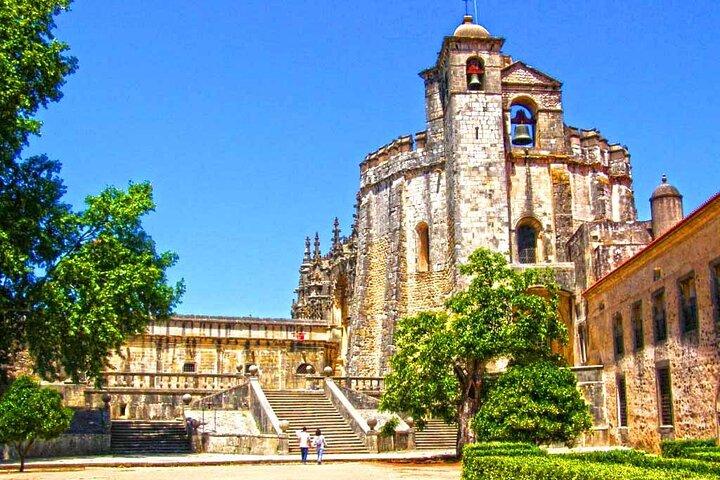 Knights Templar private day tour from Lisbon