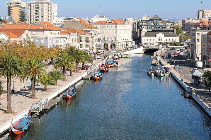 Private day tour of Coimbra and Aveiro from Lisbon