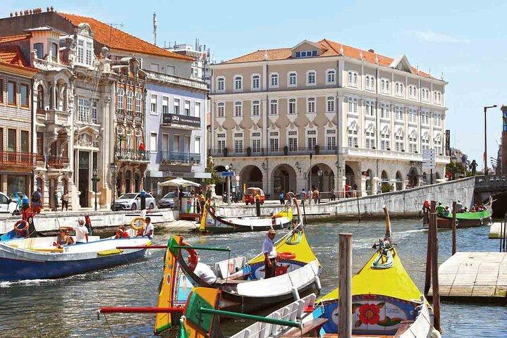 Private day tour of Coimbra and Aveiro from Lisbon