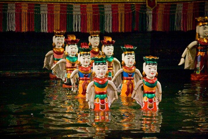 5-hour Experience Hanoi night life with street food and water puppet show