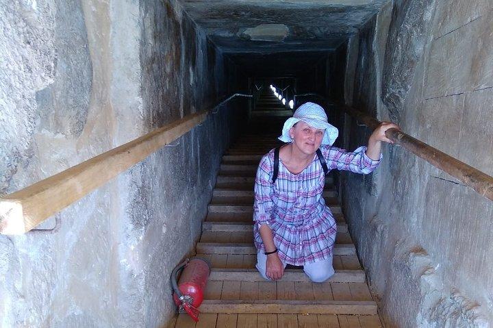 Private Day Tour to Giza Pyramids And Sakkara Step Pyramid