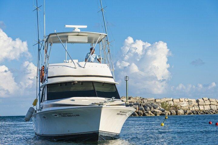 Sport Fishing at the Caribbean Sea. Enjoy an amazing time!