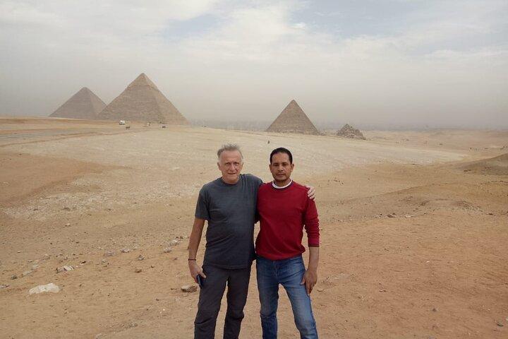 Cairo: Giza Pyramids ,Sphinx , Sakkara & Egyptian Museum Private Day Tour