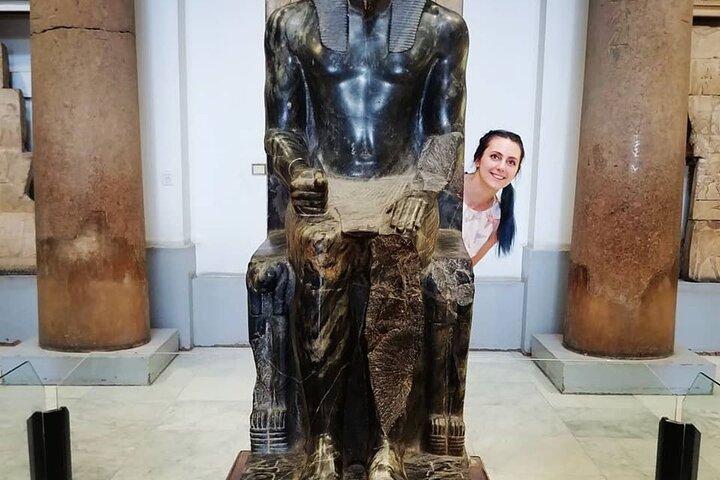 Cairo Combo Tour to Giza Pyramids, Sphinx, Egyptian Museum & Coptic Cairo+ Lunch