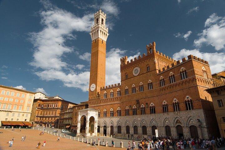 Livorno Shore Excursion: Private Day Trip to Siena and San Gimignano