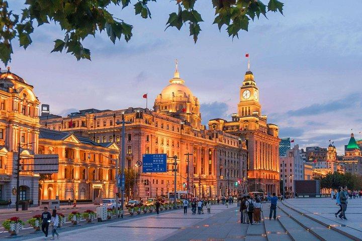 Hot Pot Dinning Experience with Amazing Shanghai Night Lights