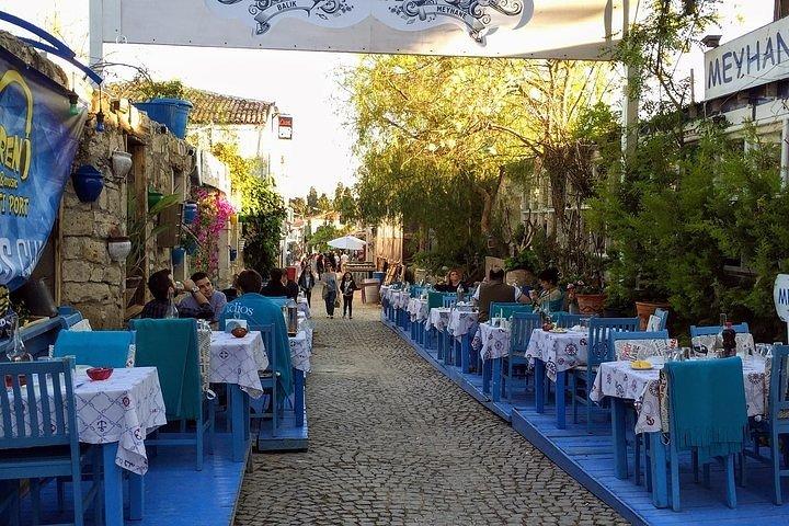Private Transfers İzmir City or Adnan Menderes Airport to/from Çeşme and Alaçatı