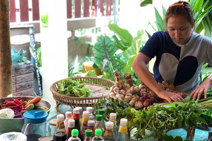 Thai Cooking Class with Local Market Tour in Koh Samui