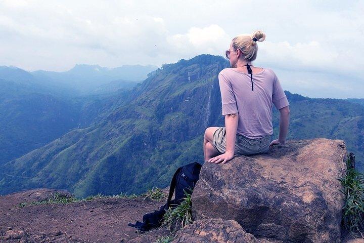 Sri Lanka at a Glance ( 09 N/ 10D)