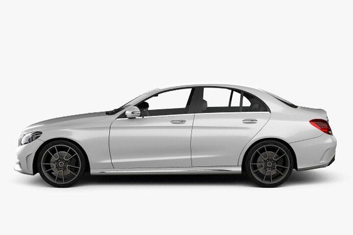 Colombo Airport (CMB) to Colombo City Private Transfer by Mercedes Benz E300