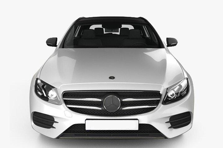 Colombo Airport (CMB) to Colombo City Private Transfer by Mercedes Benz E300