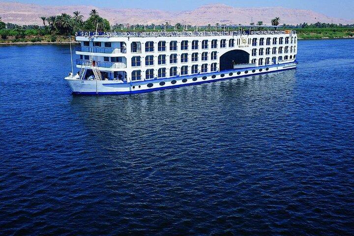 8 Day Cairo and Nile Cruise with Guide with Entrance Fees