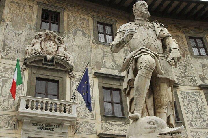 PRIVATE Day-Trip Pisa and Lucca GUIDED Tour from Florence