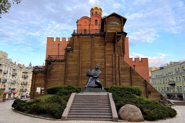Kyiv Old Town Private Walking Tour
