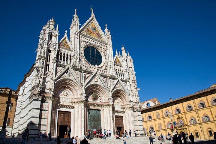 Private day trip to Siena, San Gimignano, Chianti and Pisa, from Florence