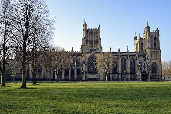 Departure Transfer: Bristol to Bristol Airport BRS by Luxury Van