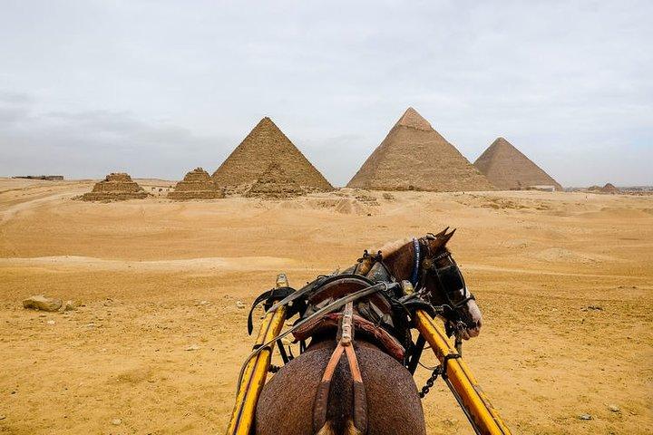 Giza Pyramids Private Half-Day Tour by Horse Carriage
