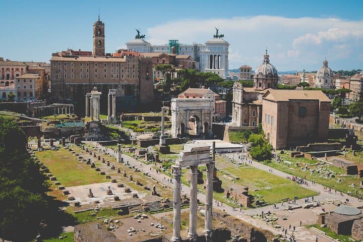 Private Colosseum Arena Tour with Expert Guide - all inclusive
