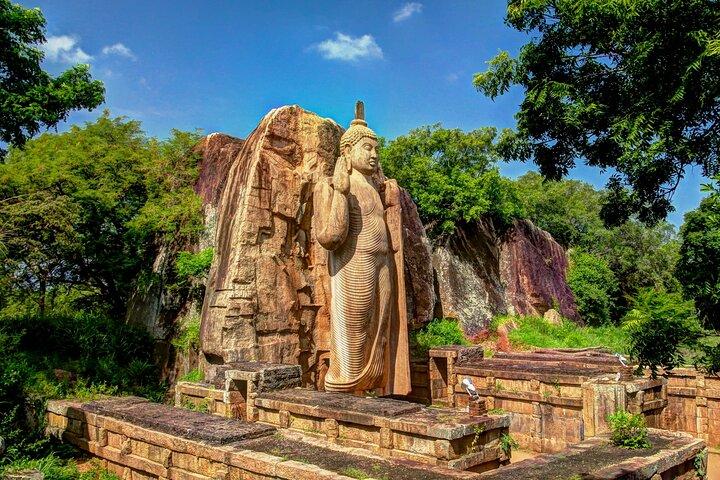 Anuradhapura Buddhist Icons Tour from Dambulla