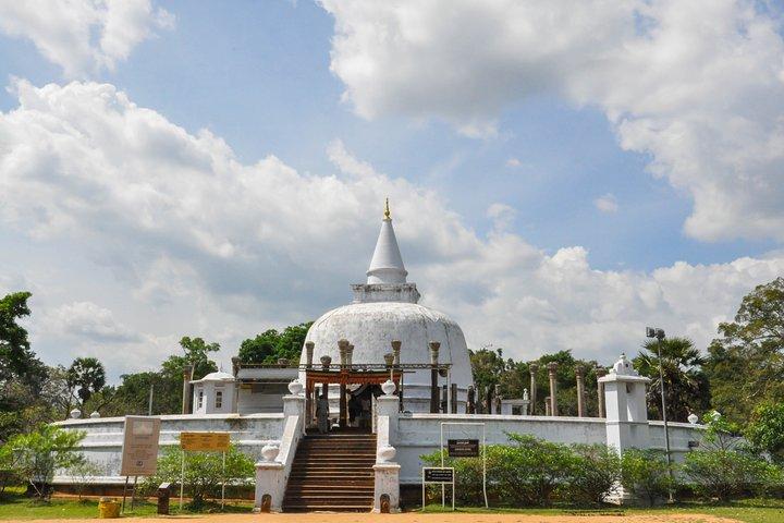 Anuradhapura Buddhist Icons Tour from Dambulla