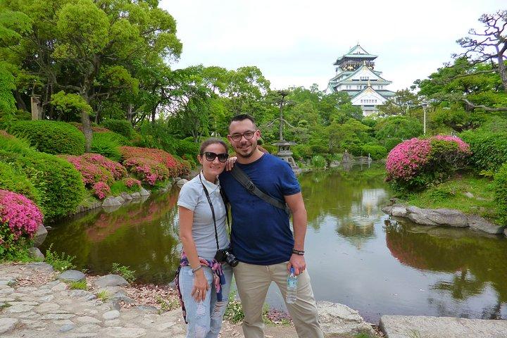Osaka Castle and Sumiyoshi Taisha Shrine Private Half-Day Tour