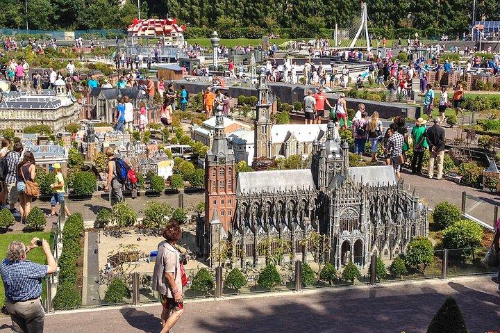 Private Tour Delft The Hague(Delft Blue/Royal Fam)6 hrs 1-15 pers