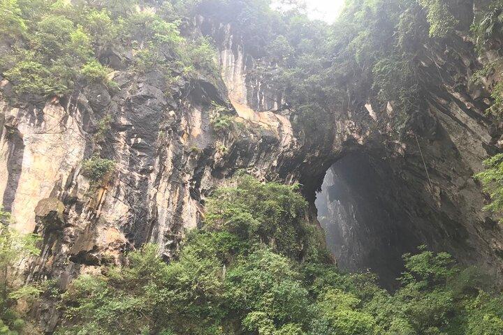 Private Day Tour to Gulong Canyon and Cave Fairland from Guangzhou