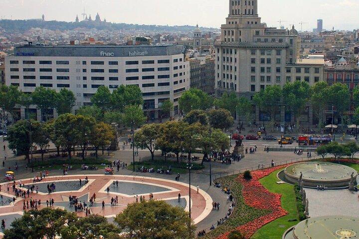 Barcelona Gothic Quarter Walking Tour with Tapas